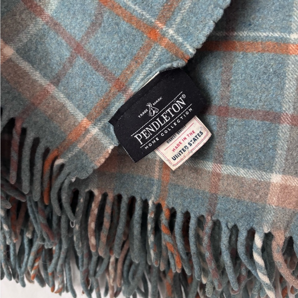 Pendleton Plaid 100% Wool Fringe Throw Blanket 48”x 60” - Picture 4 of 9